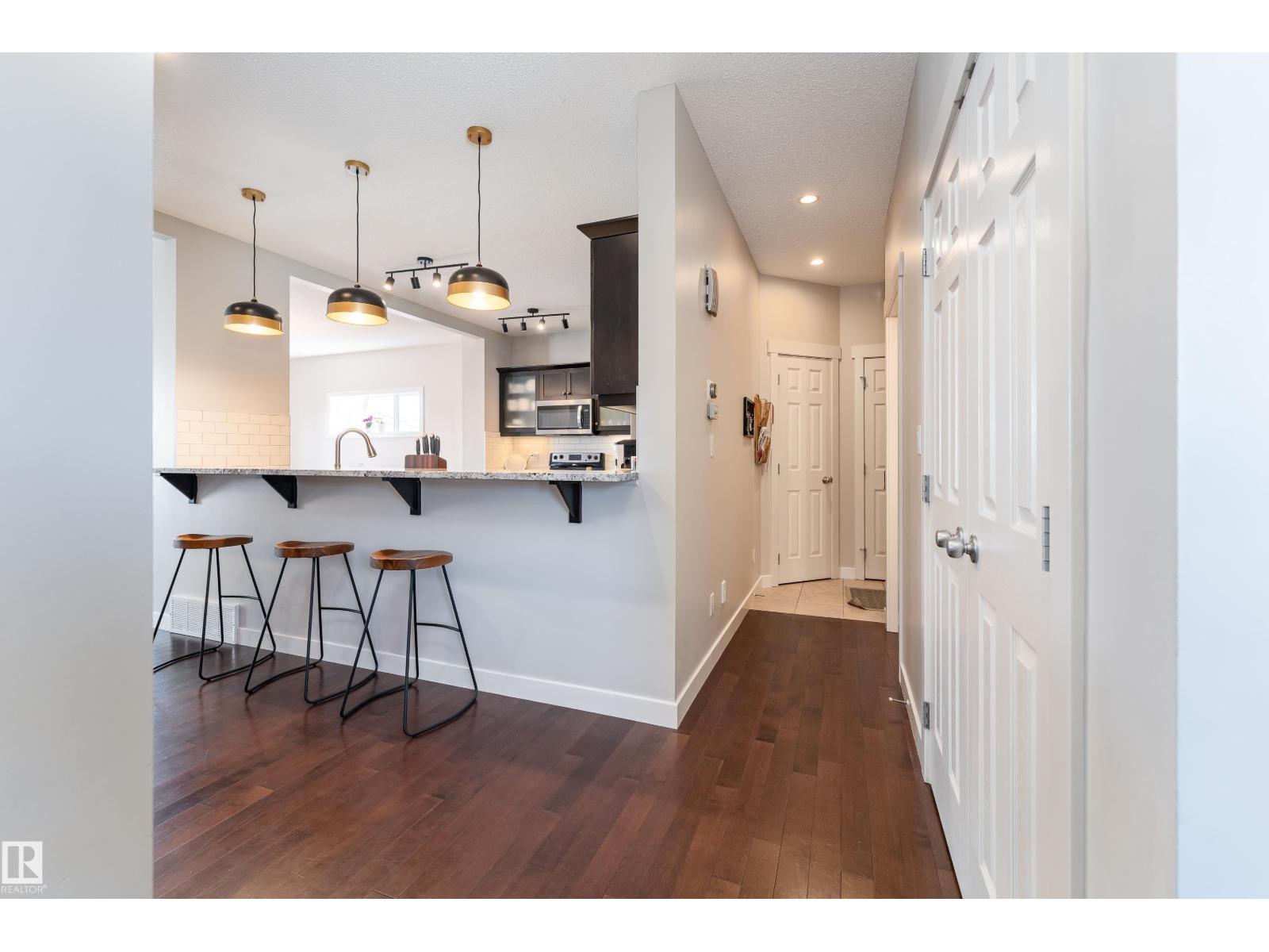 22064 95 AV NW