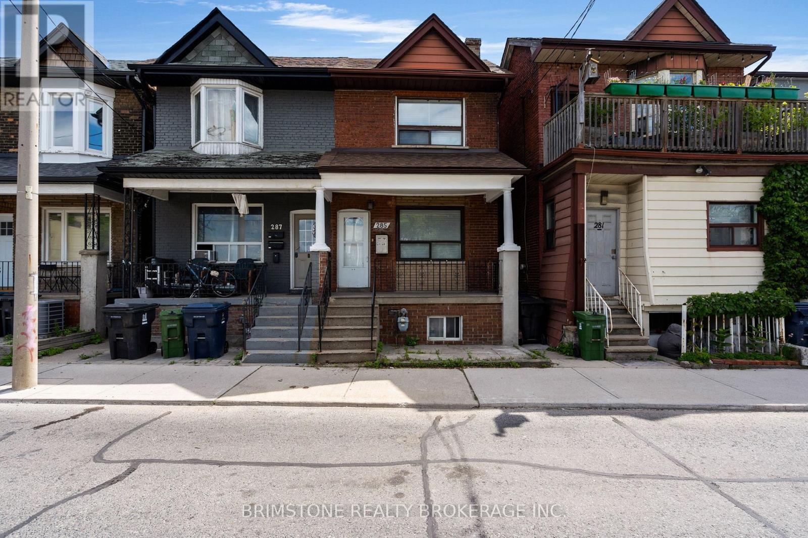 Photo 1 of 7 — 285 OLD WESTON ROAD, Toronto (Weston-Pellam Park), ON M6N3A7