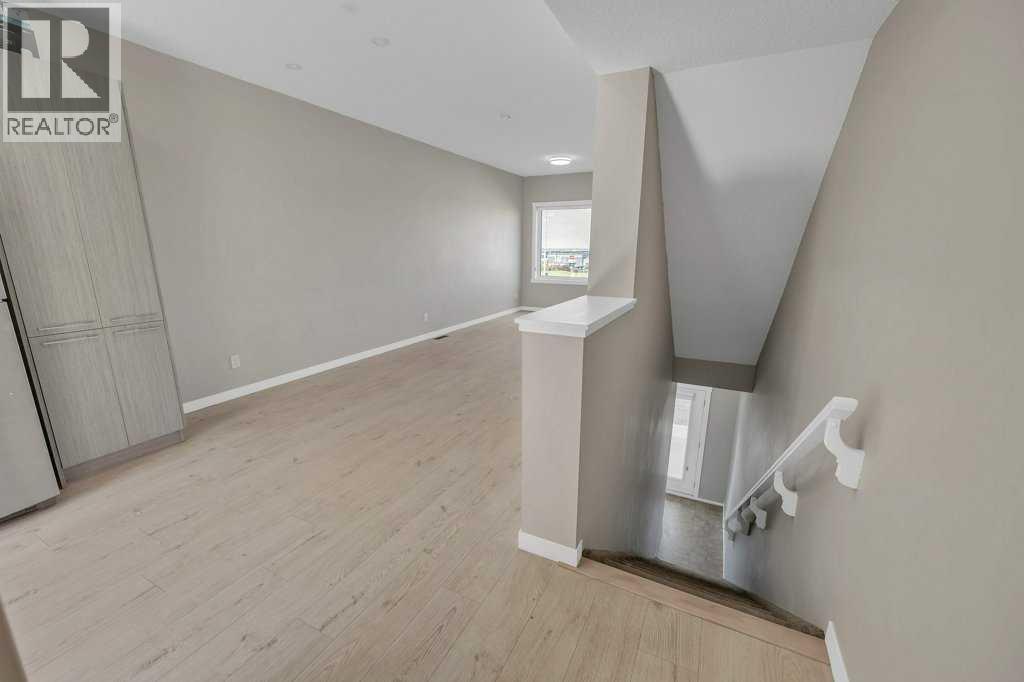 903, 218 Sherwood Square NW