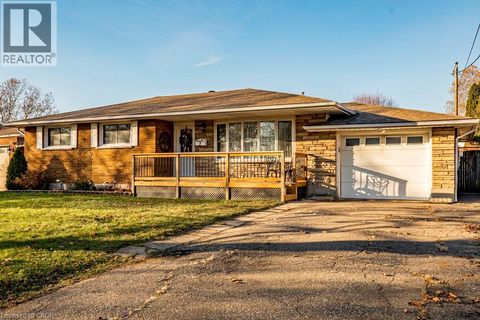 7 PRINCE CHARLES Drive St. Catharines ON L2N3Y4