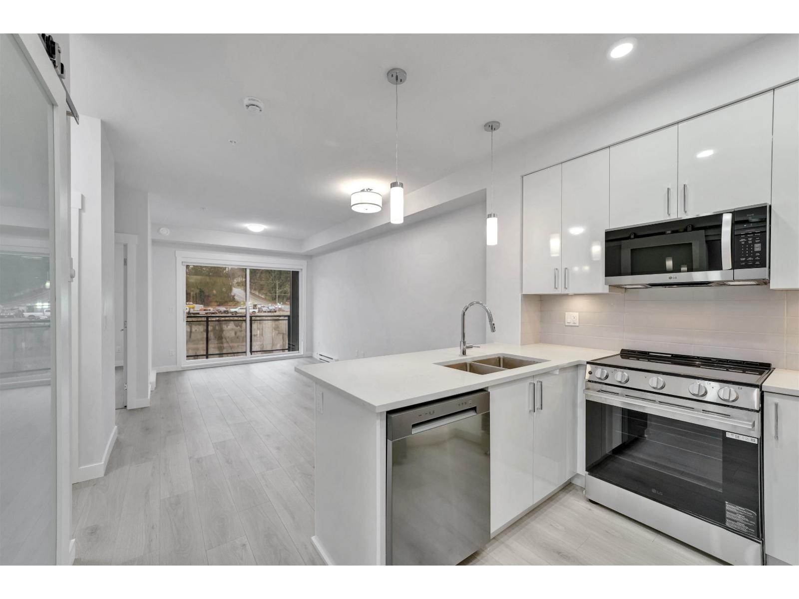 416 33886 PINE STREET