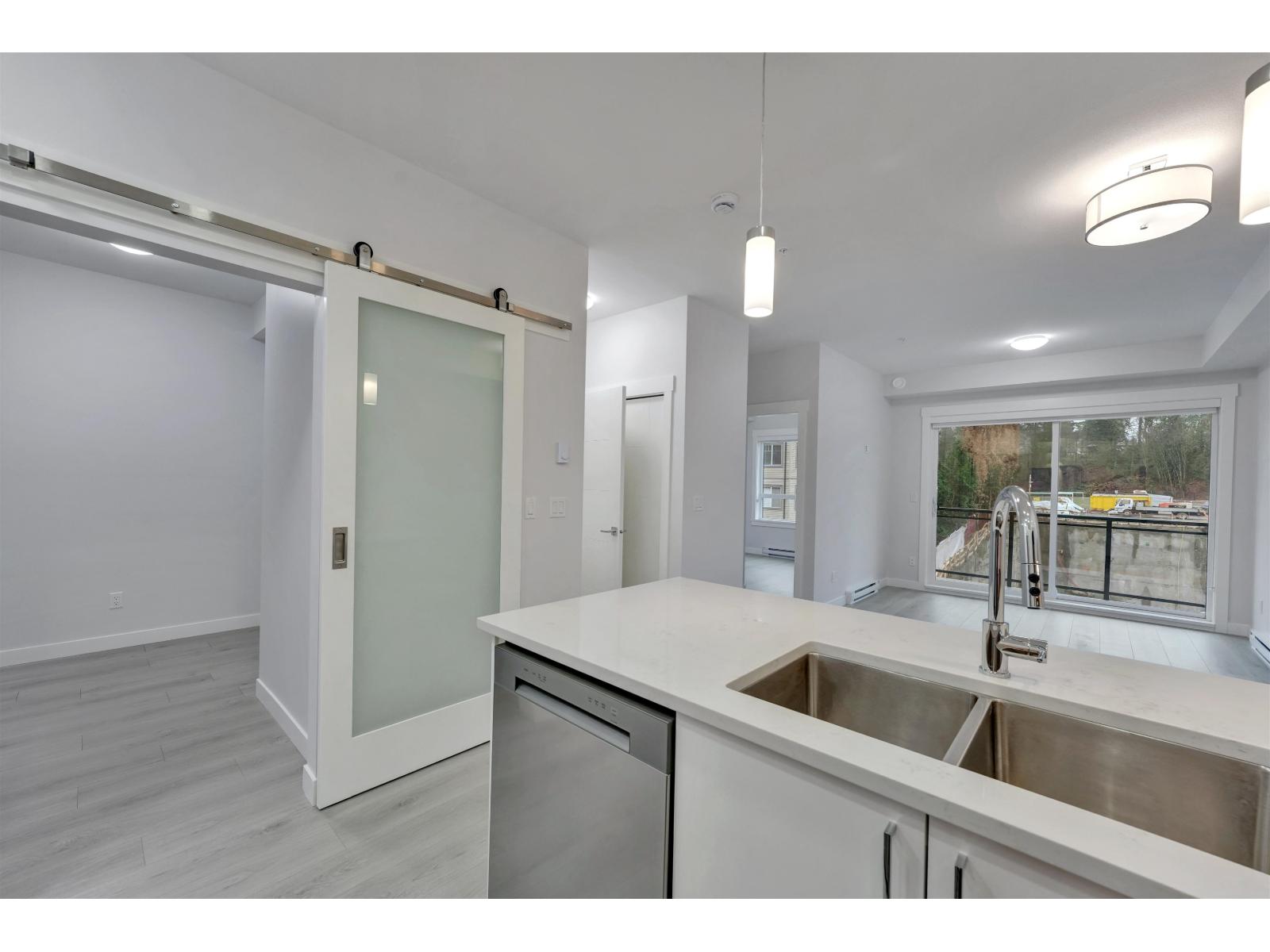 416 33886 PINE STREET