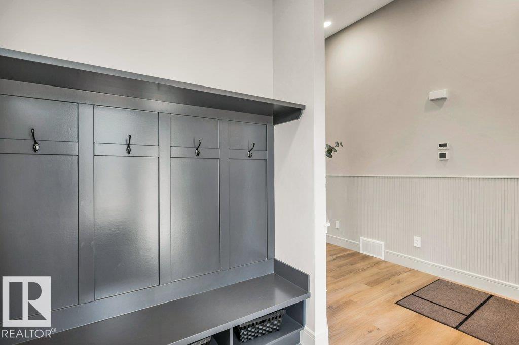 112 HEMINGWAY CR