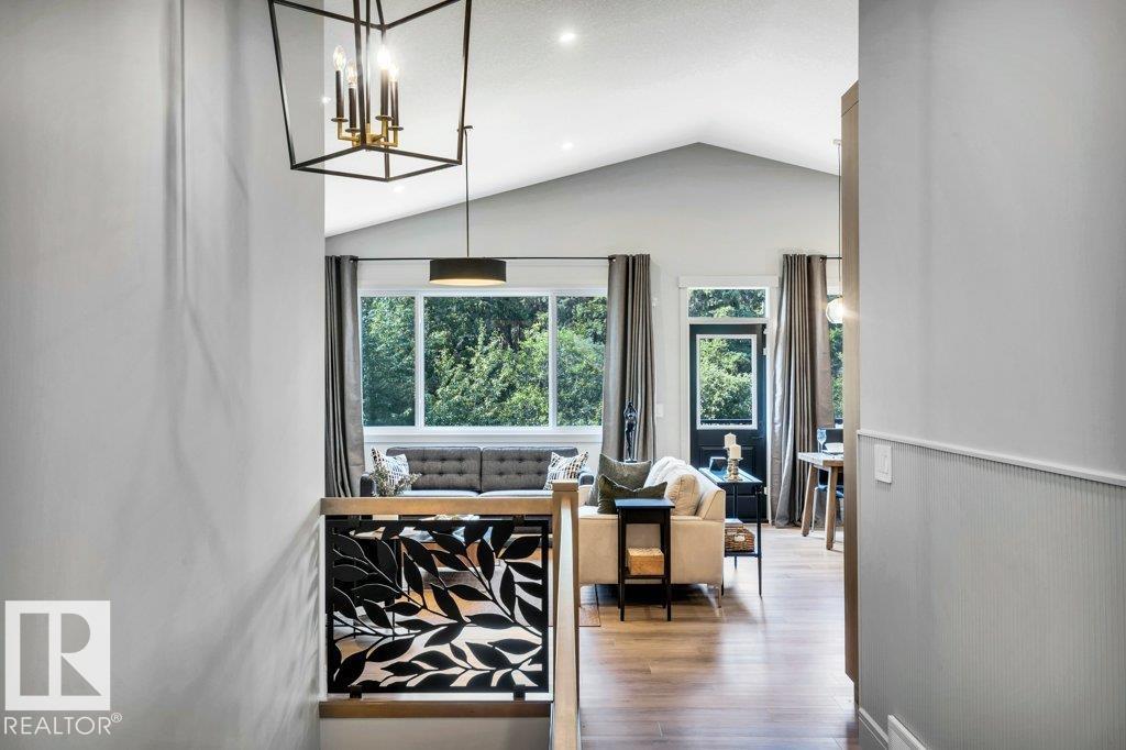 112 HEMINGWAY CR