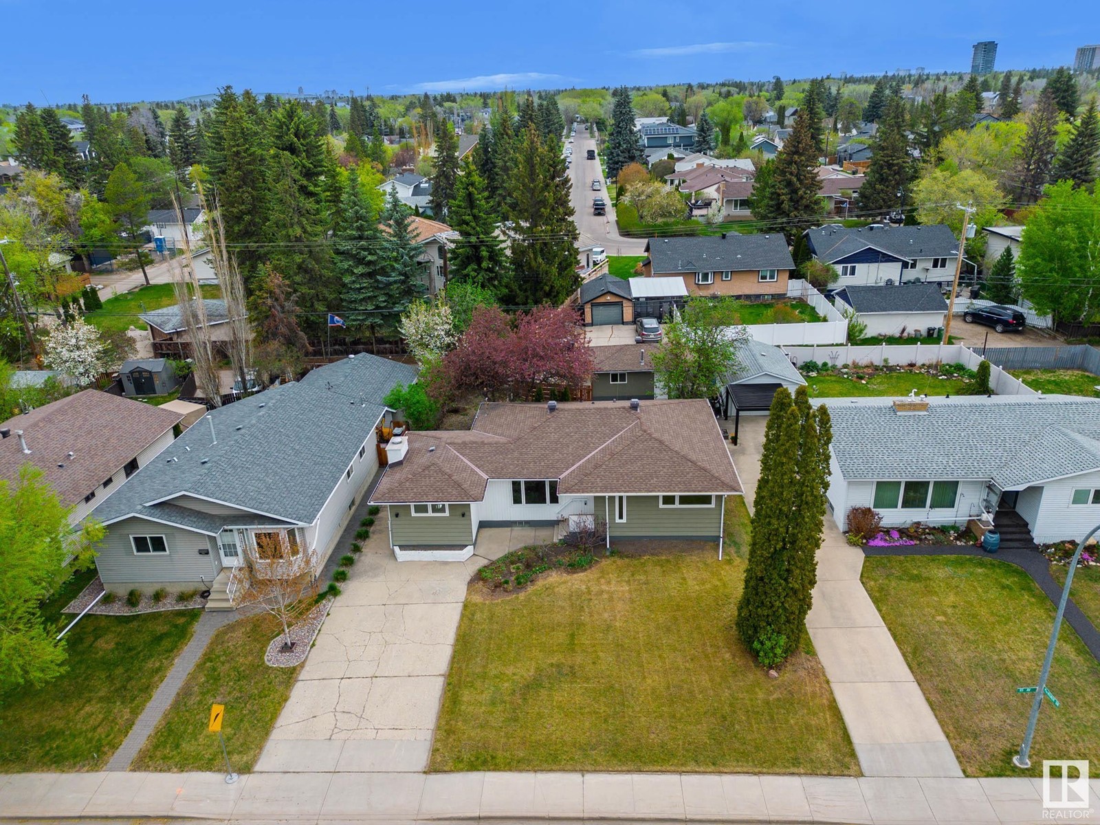 14622 95 AV NW