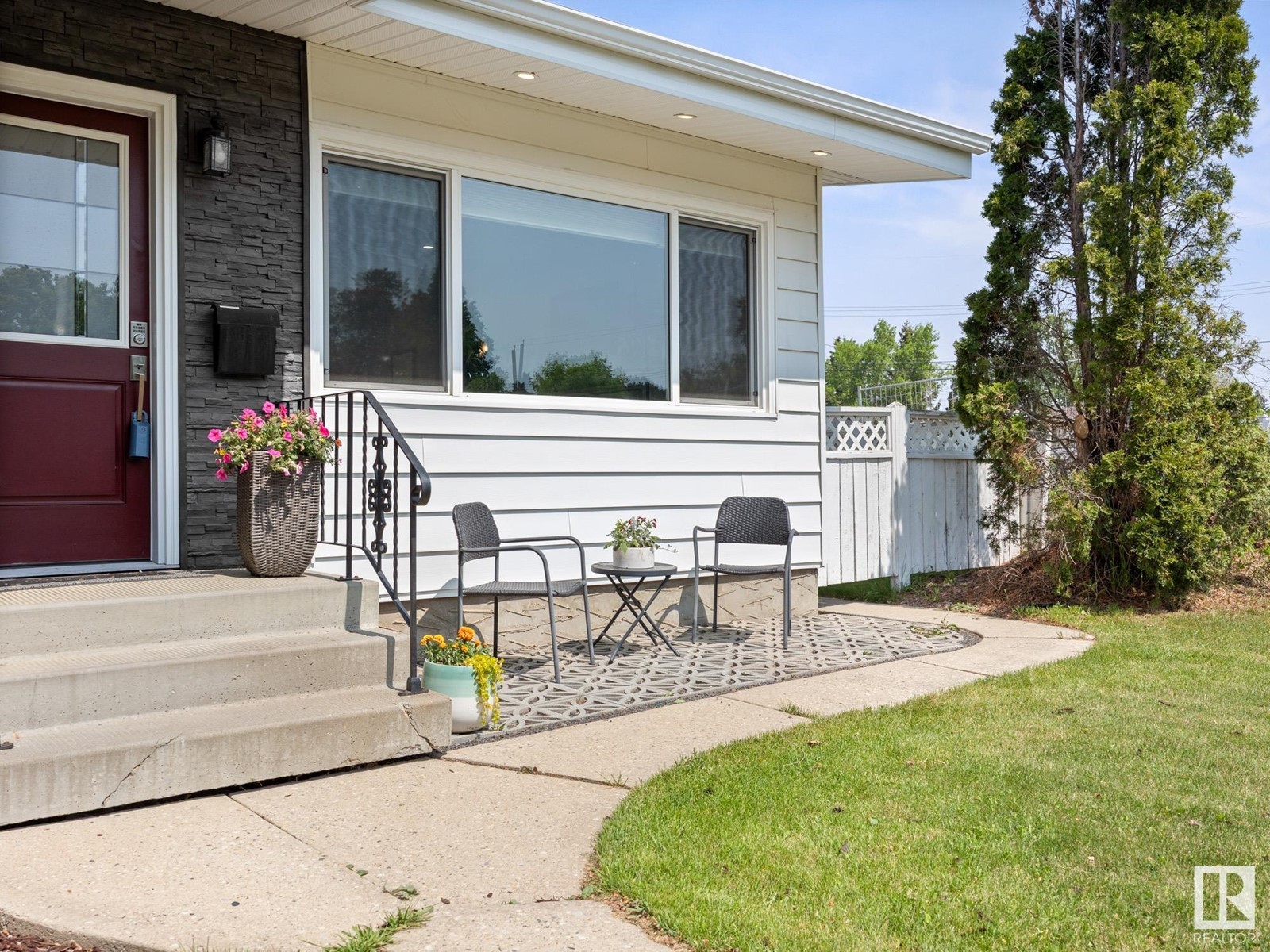 5404 103A AV NW