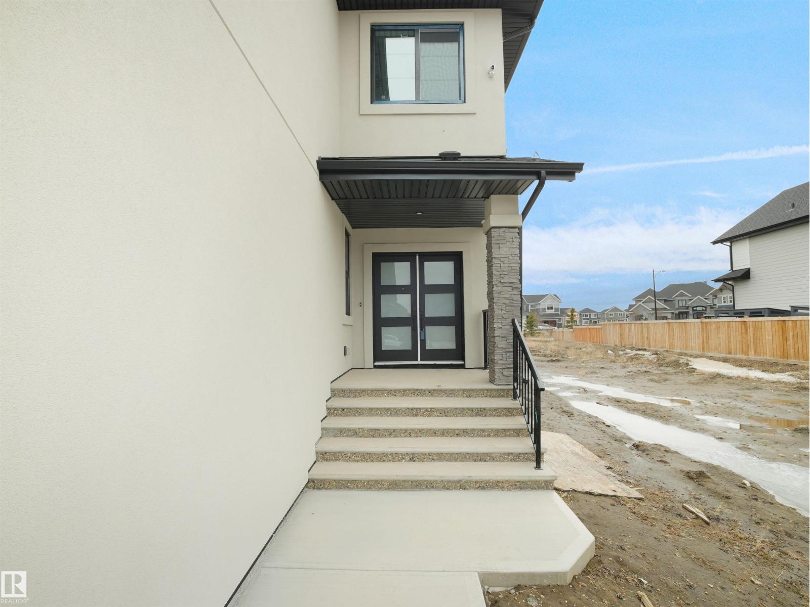 165 EDGEWATER CI