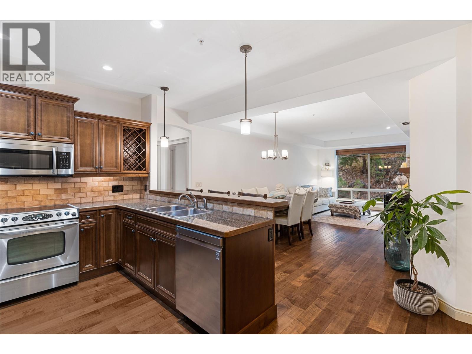 2780 Auburn Road Unit# 206