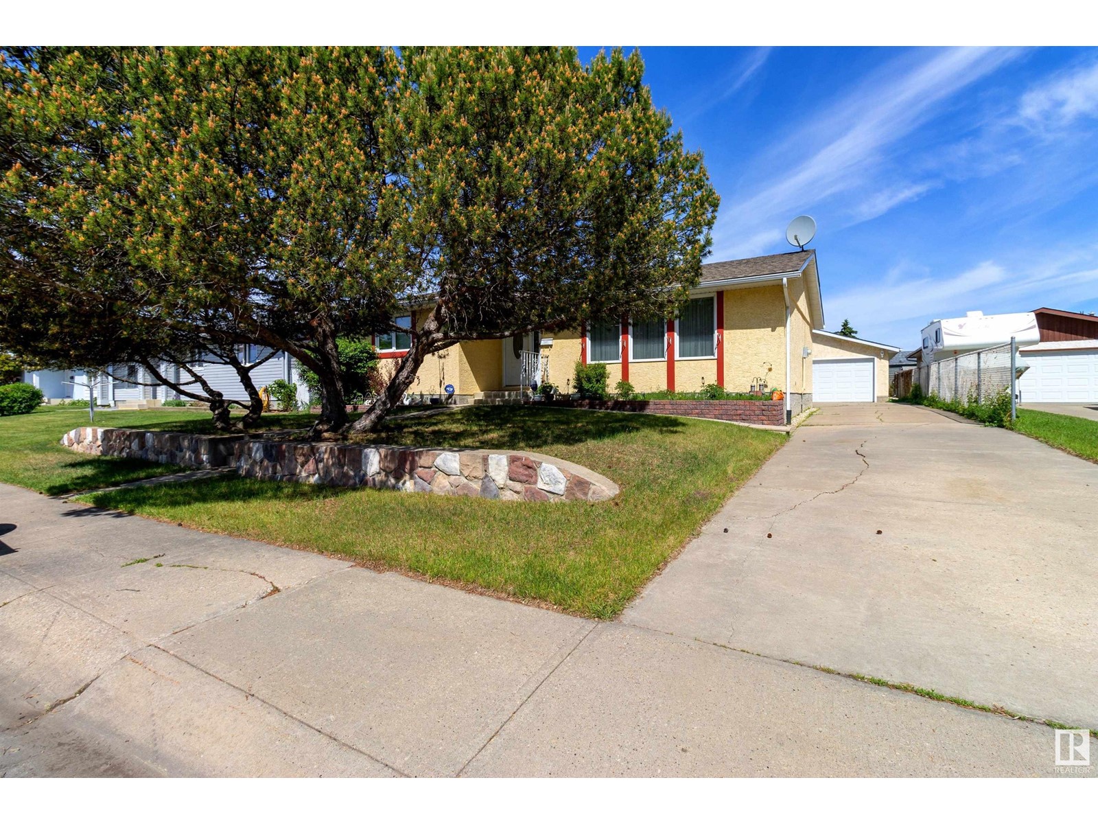 4120 135 AV NW