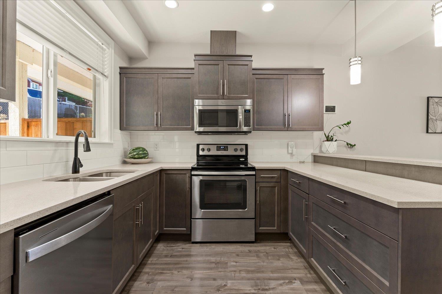 62 6026 LINDEMAN STREET|Promontory