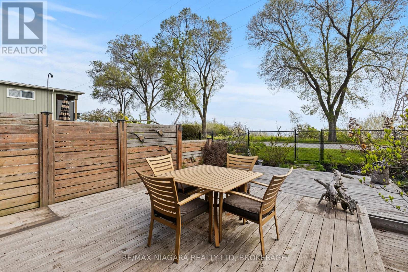 1069 BEACH BOULEVARD