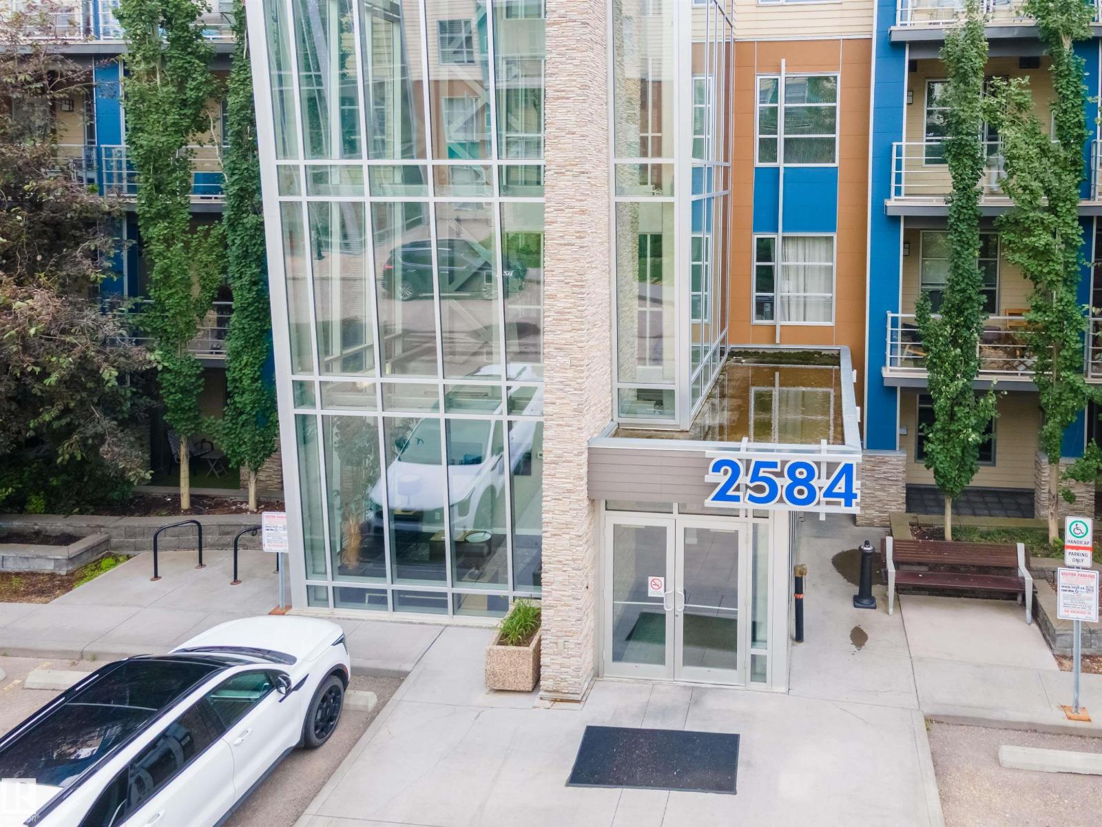 #105 2584 ANDERSON WY SW