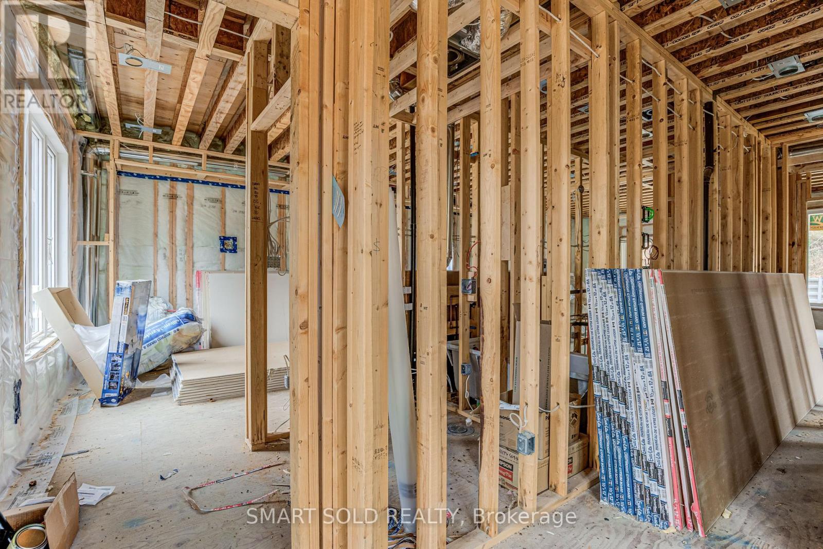 4 FORTY THIRD STREET