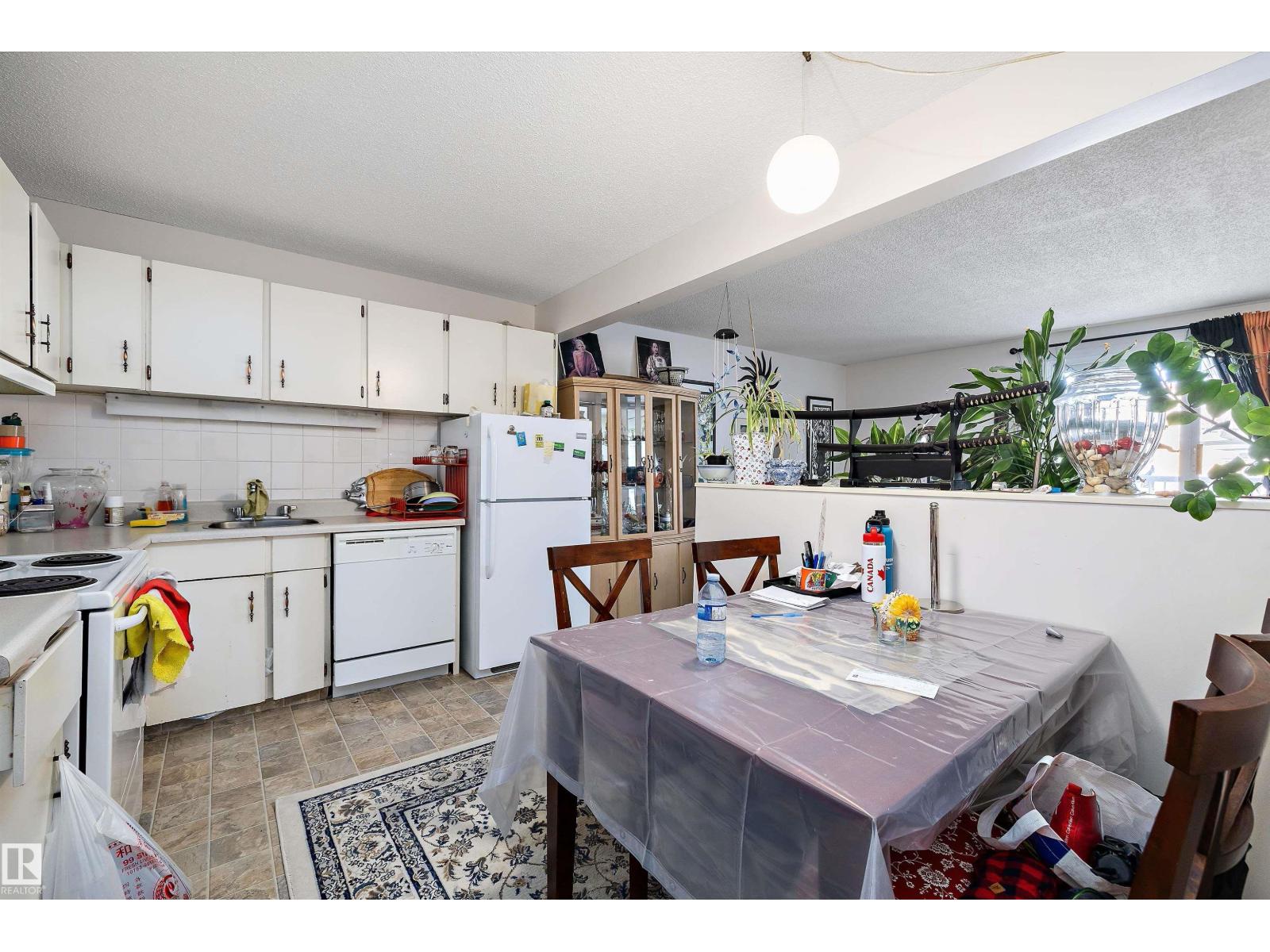 #320 8604 GATEWAY BV NW