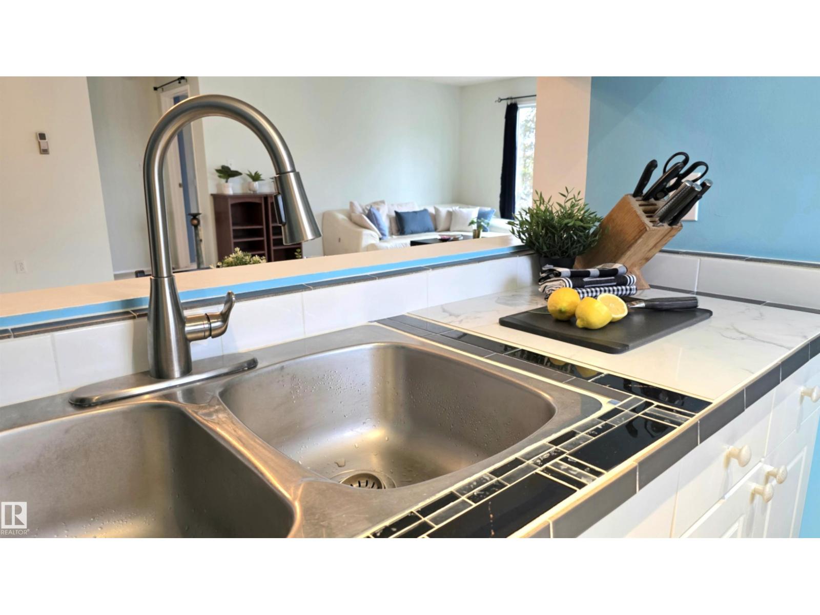 #318 17109 67 AV NW NW