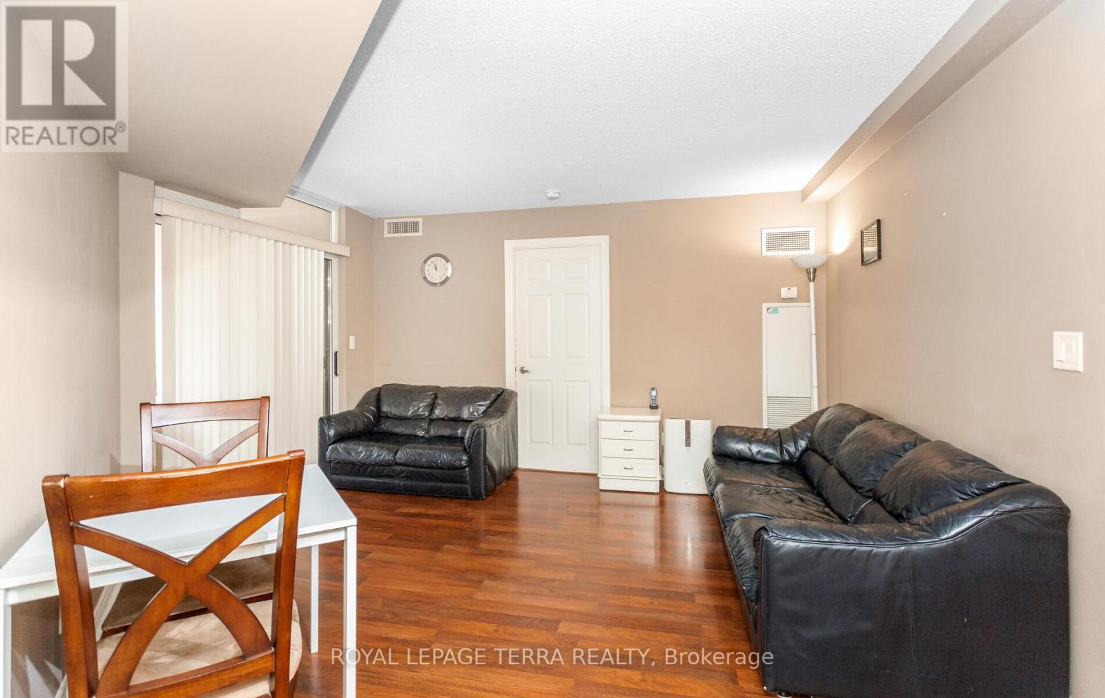 430 - 3888 DUKE OF YORK BOULEVARD