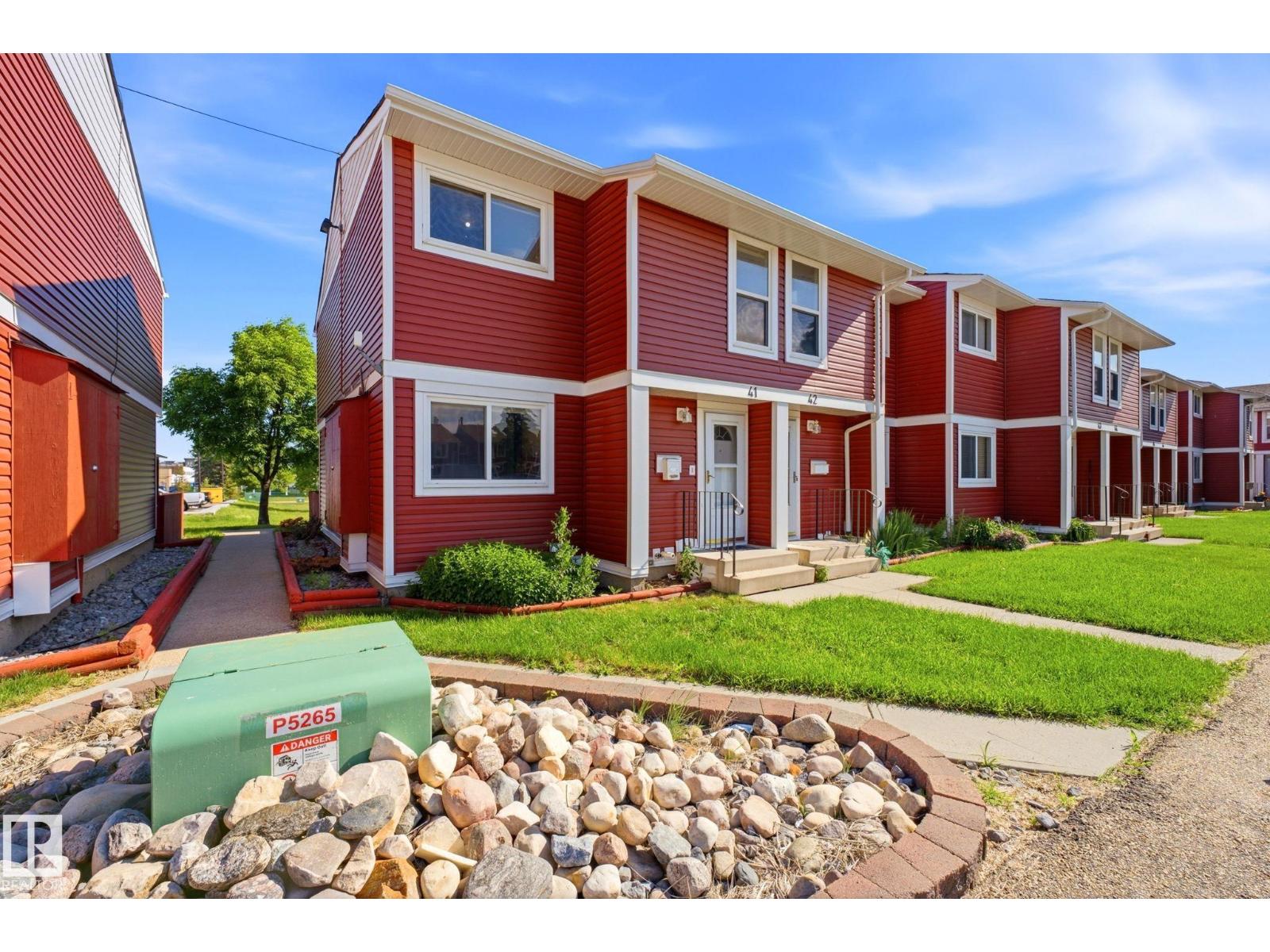 #41 4707 126 AV NW