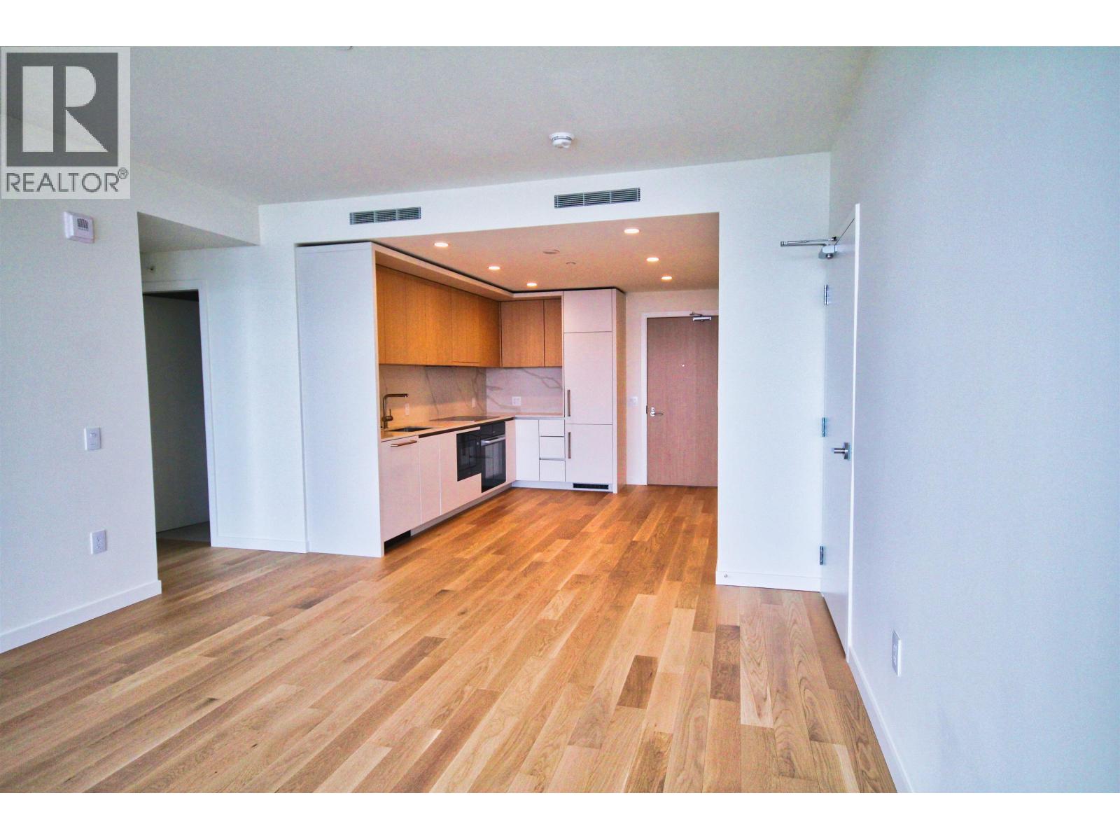 606 3963 UPLANDS WAY