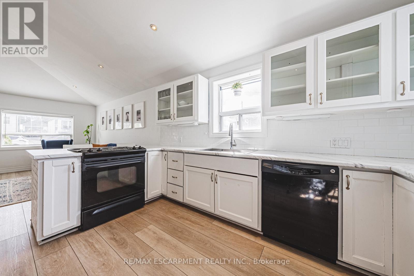 258 WEST 19TH STREET