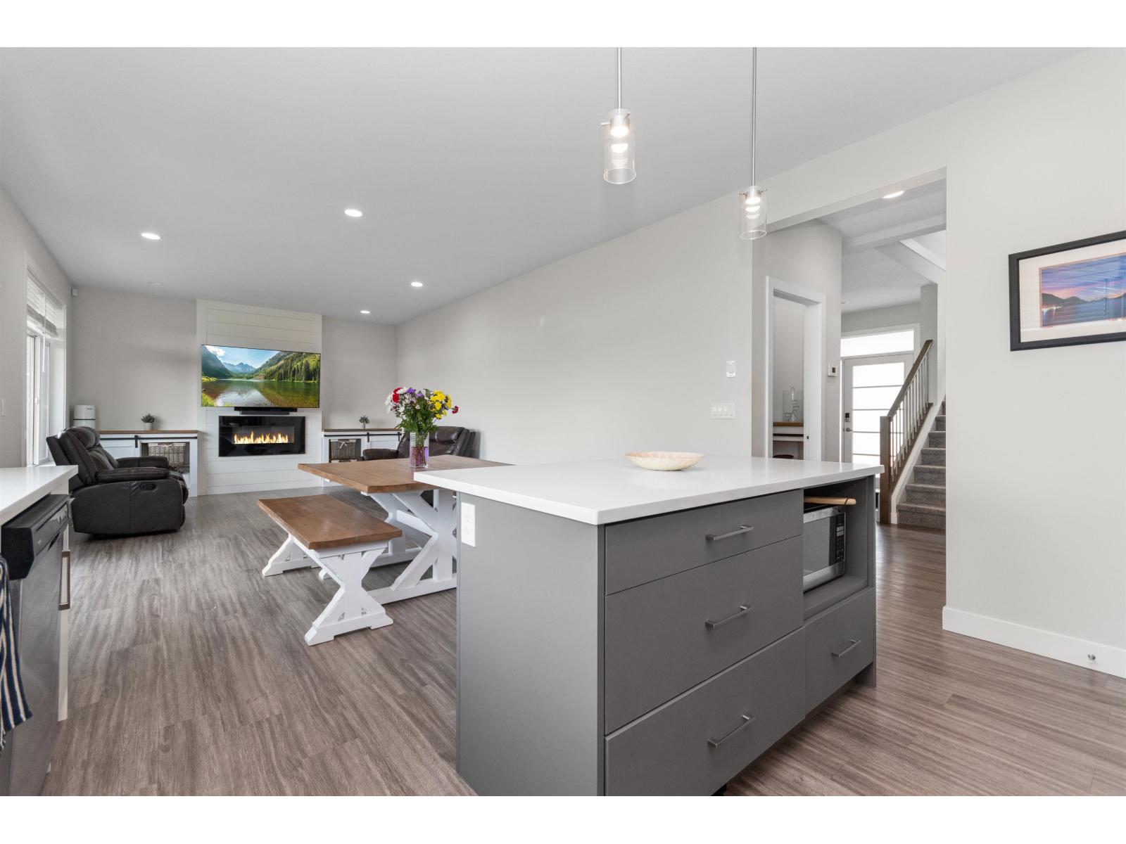 22 6262 REXFORD DRIVE|Promontory