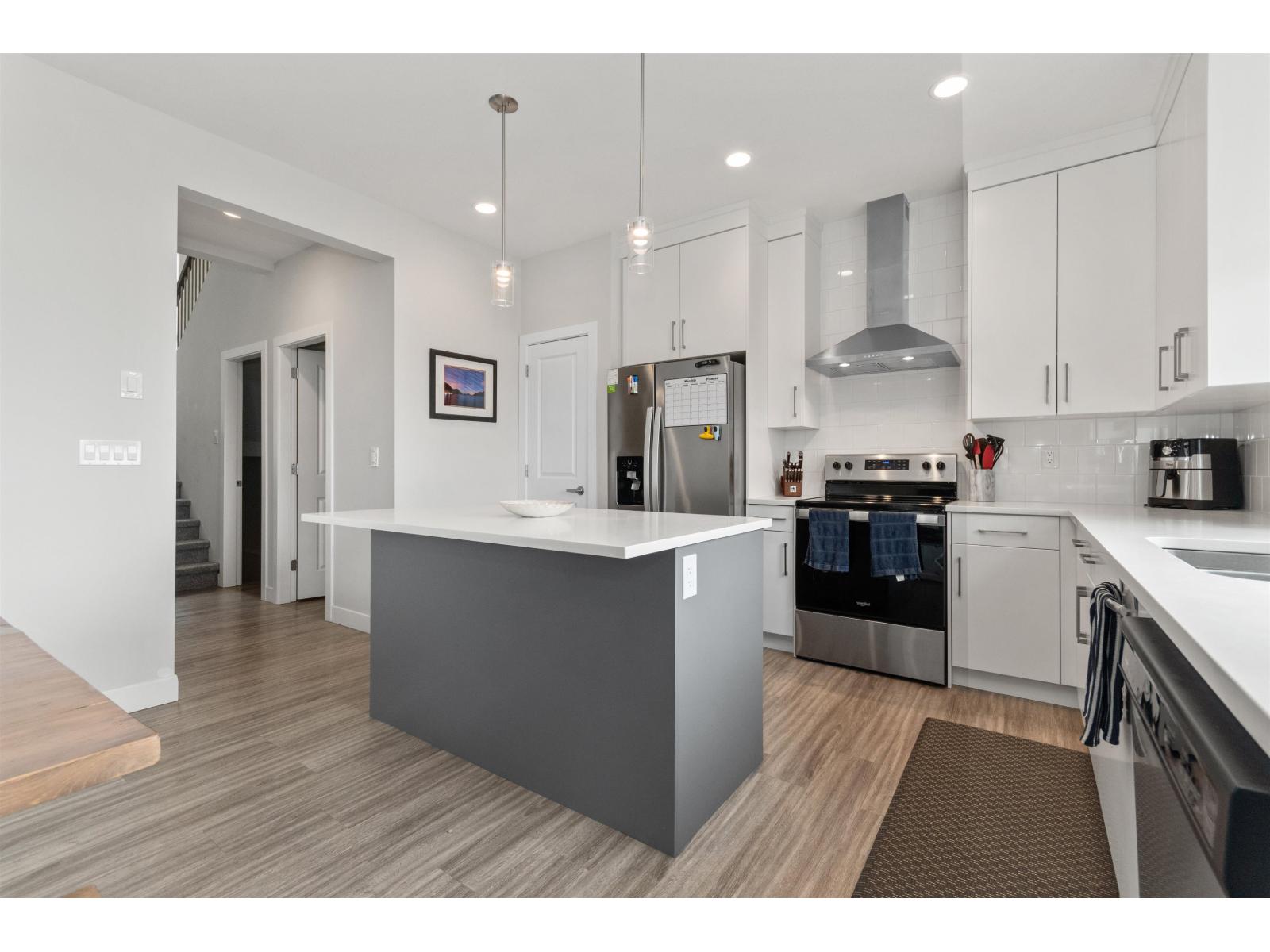 22 6262 REXFORD DRIVE|Promontory