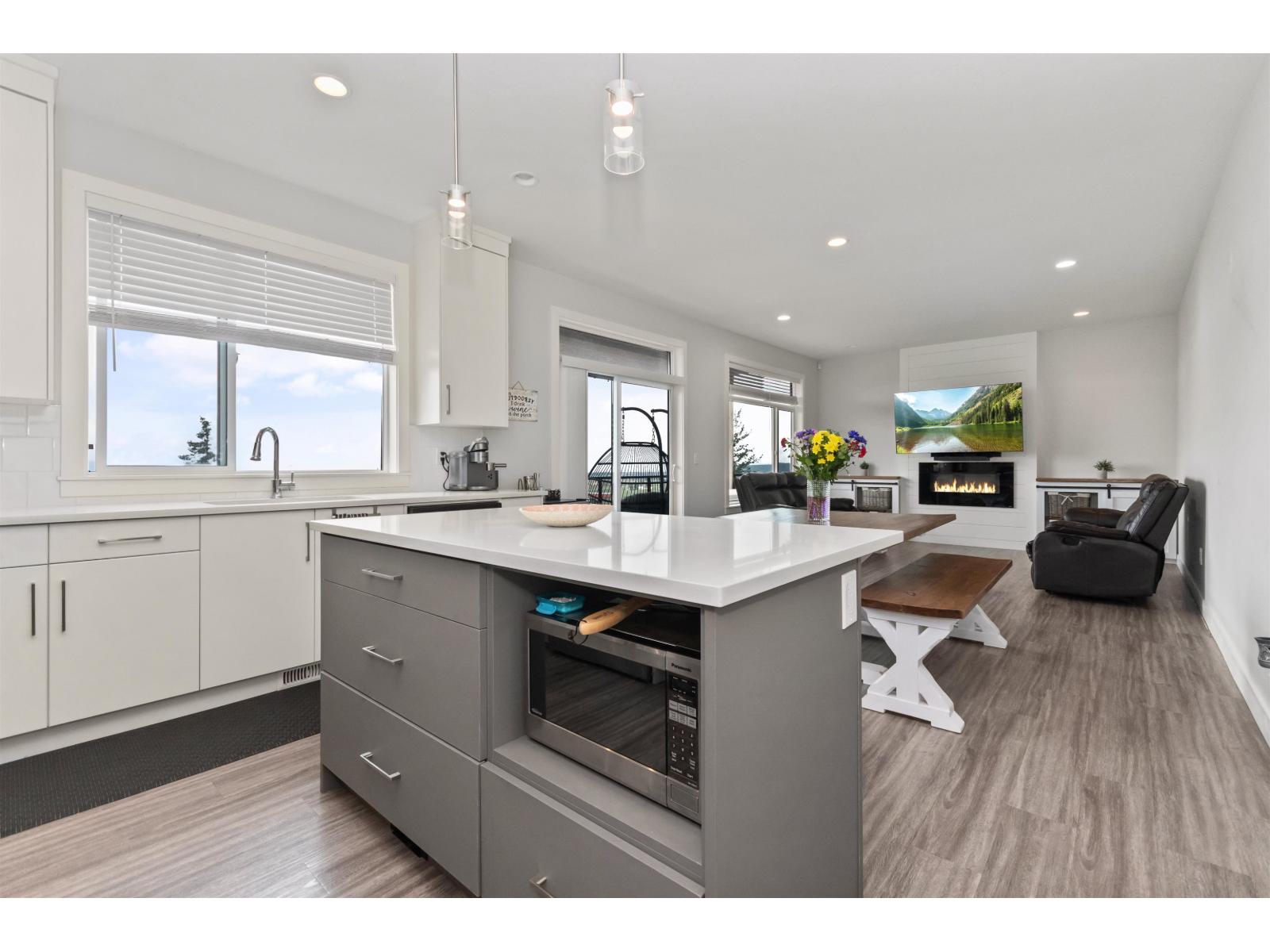 22 6262 REXFORD DRIVE|Promontory