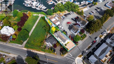 485 Head St Esquimalt BC V9A5S1