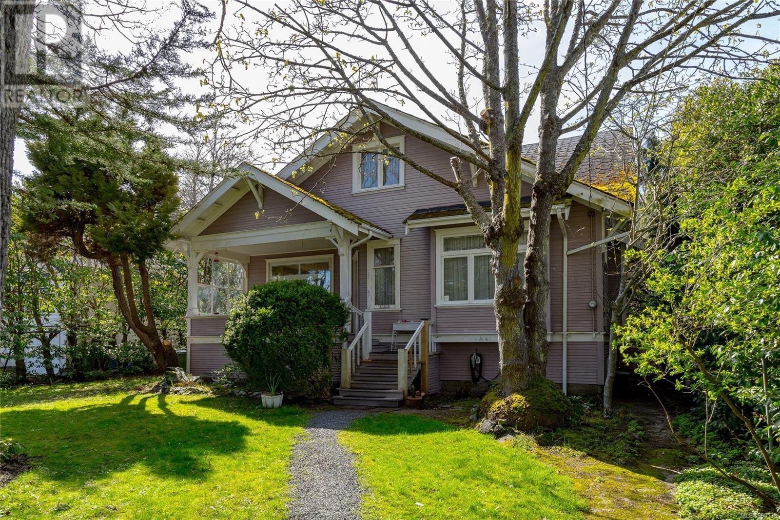 1070 St. David St