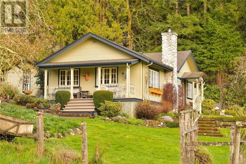 1129 Hillgrove Rd North Saanich BC V8L5R8