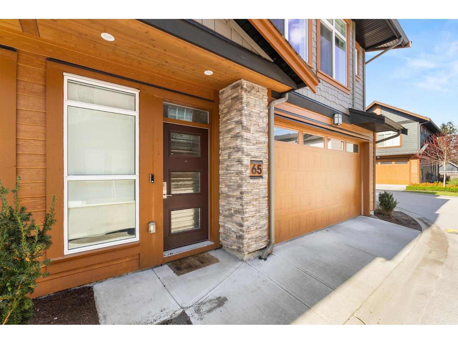 65 17033 FRASER HIGHWAY