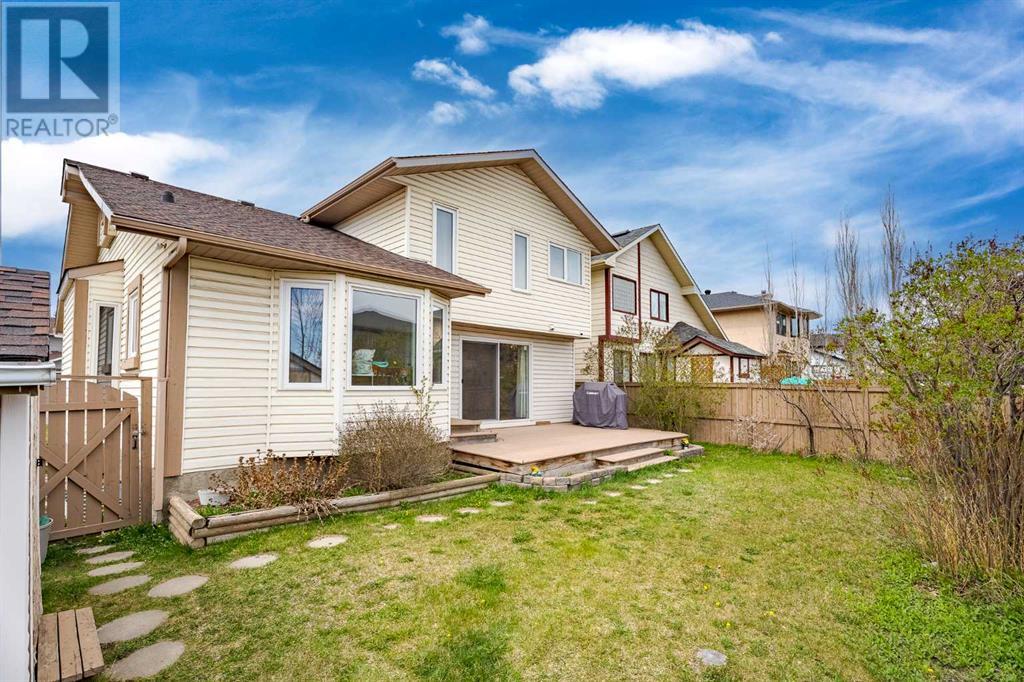 42 Sunvista Crescent SE
