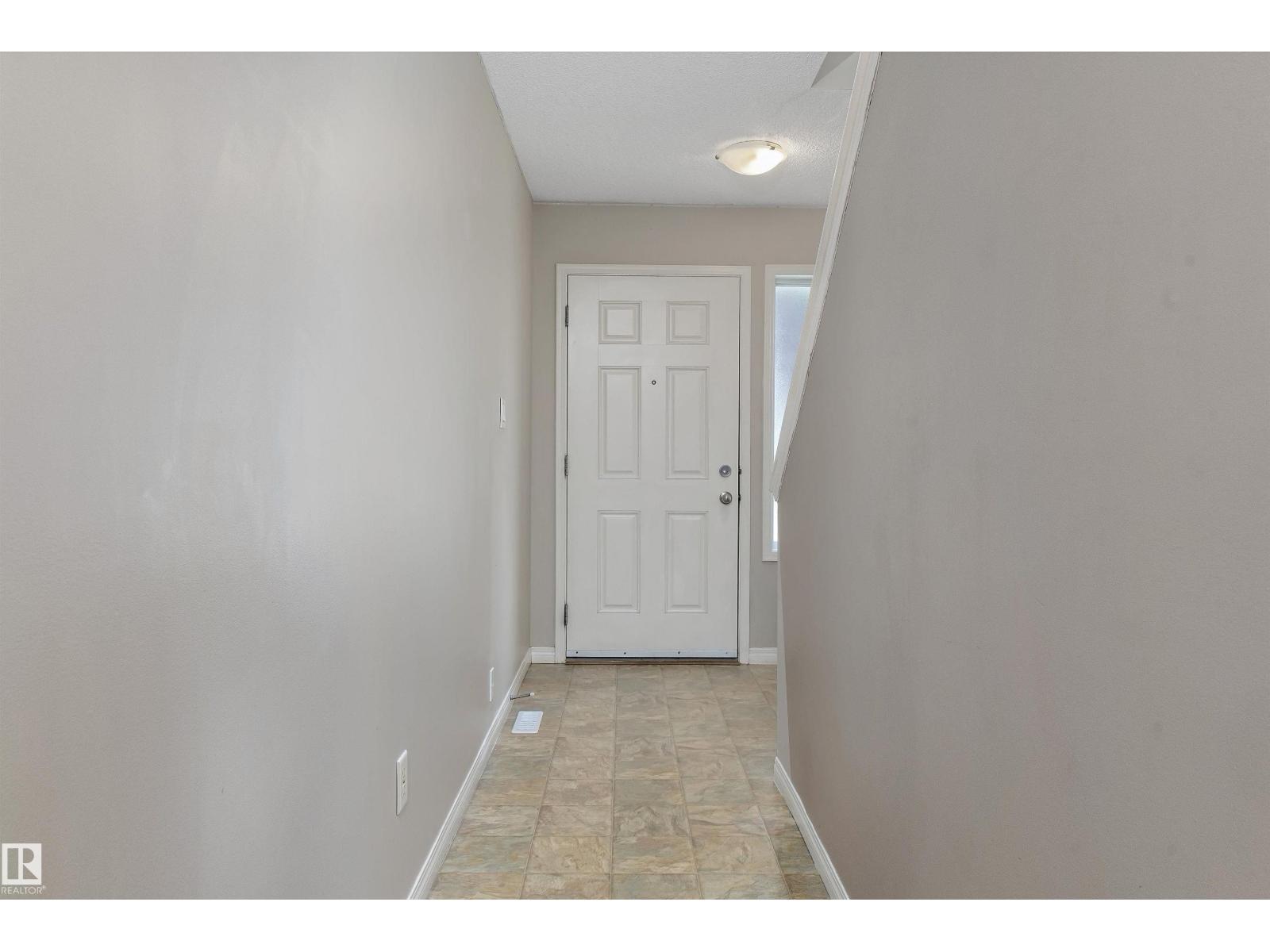#56 130 HYNDMAN CR NW