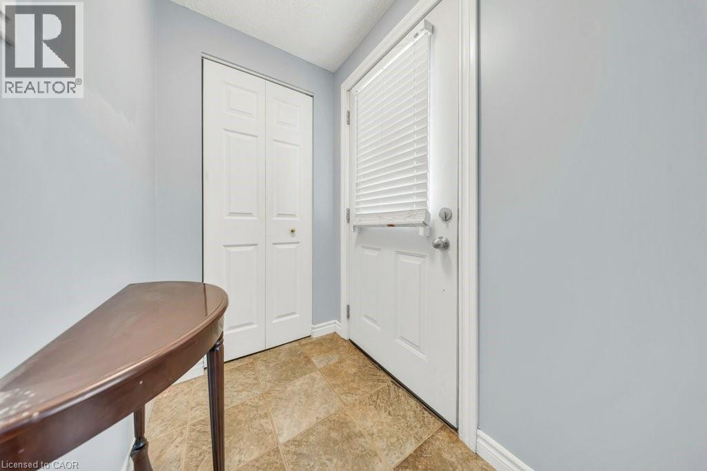 959 LANGS Circle