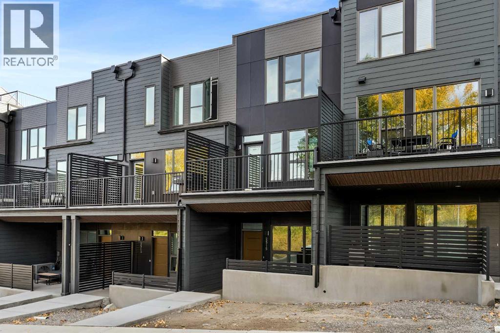 2515 Sovereign Crescent SW