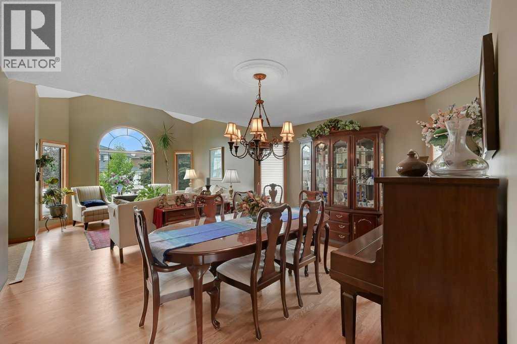 158 Valley Glen Heights NW