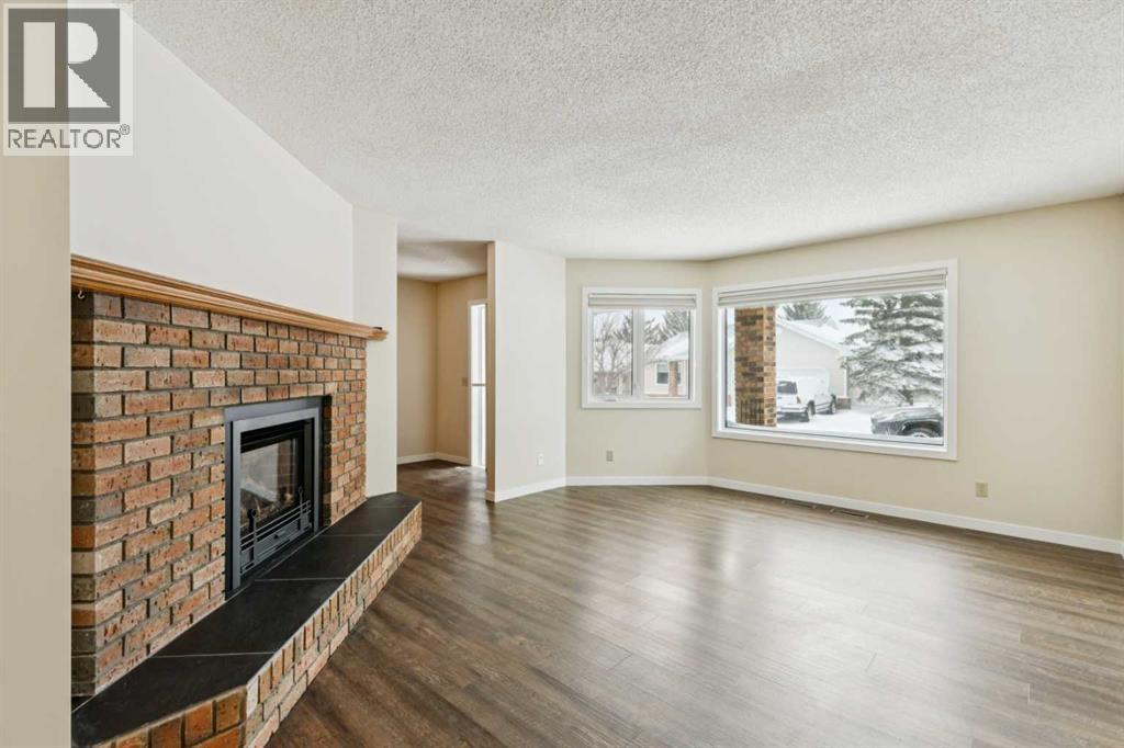 43 MacEwan Park Heights NW