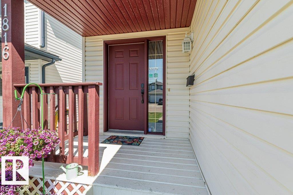 1816 36 AV NW