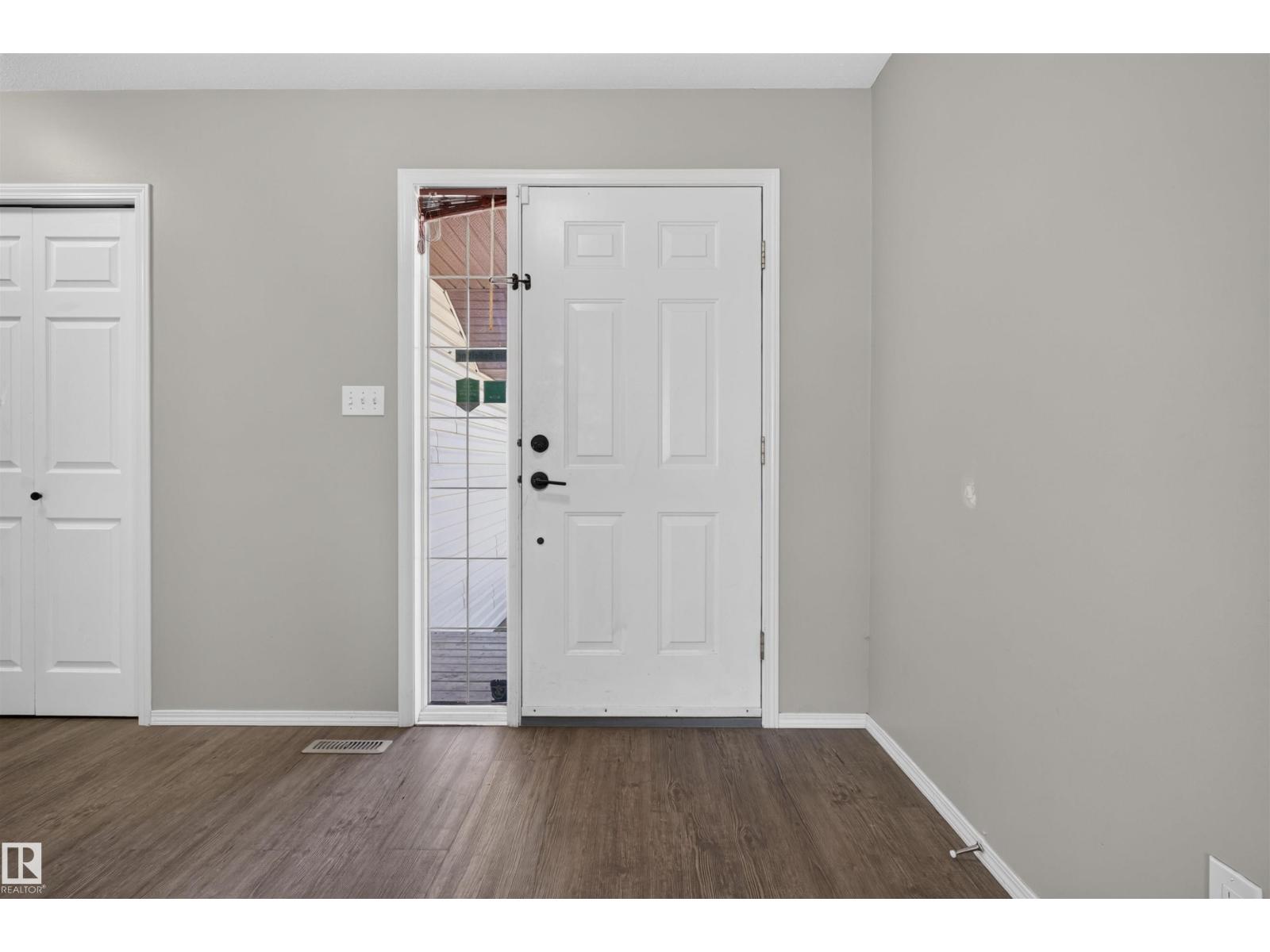 1816 36 AV NW