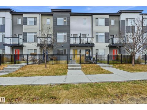 #16 804 WELSH DR SW Edmonton AB T6T1A6