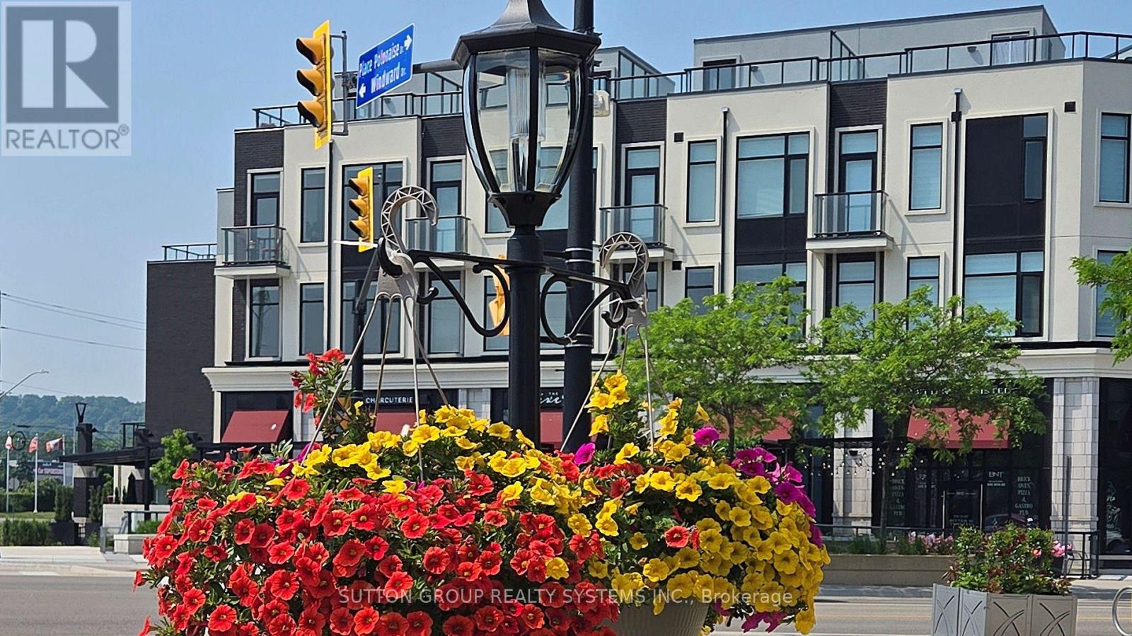 409 - 520 NORTH SERVICE ROAD