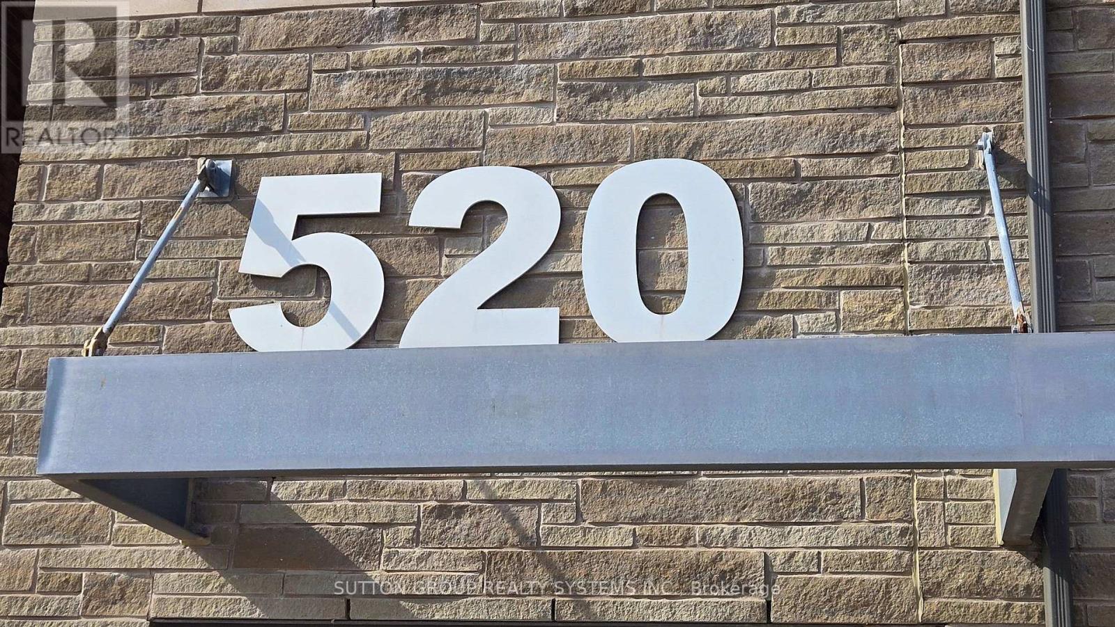 409 - 520 NORTH SERVICE ROAD