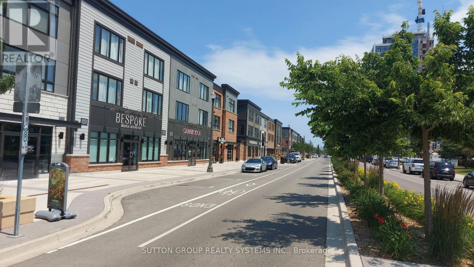 409 - 520 NORTH SERVICE ROAD