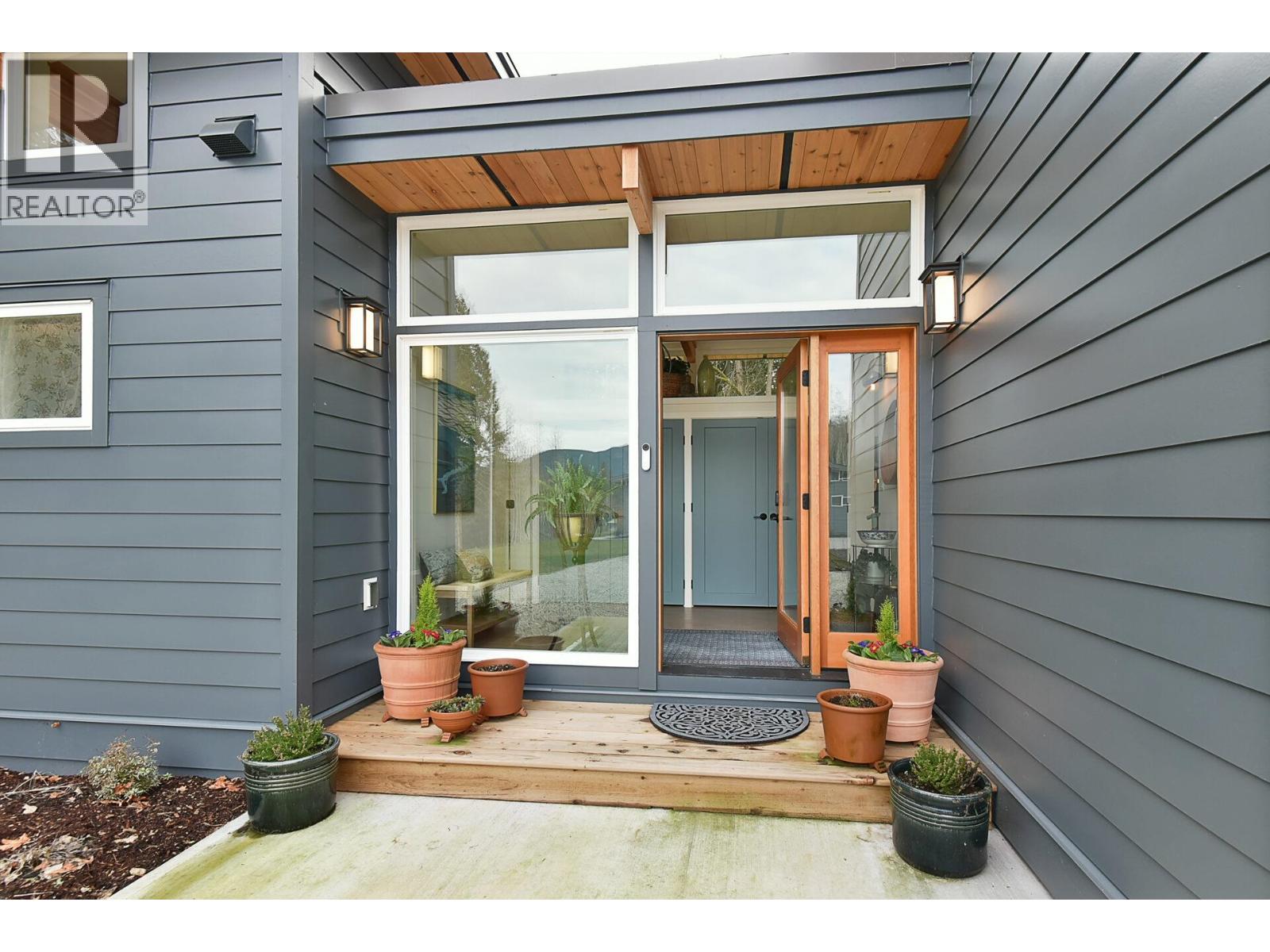 5961-5963 RIPPLE WAY