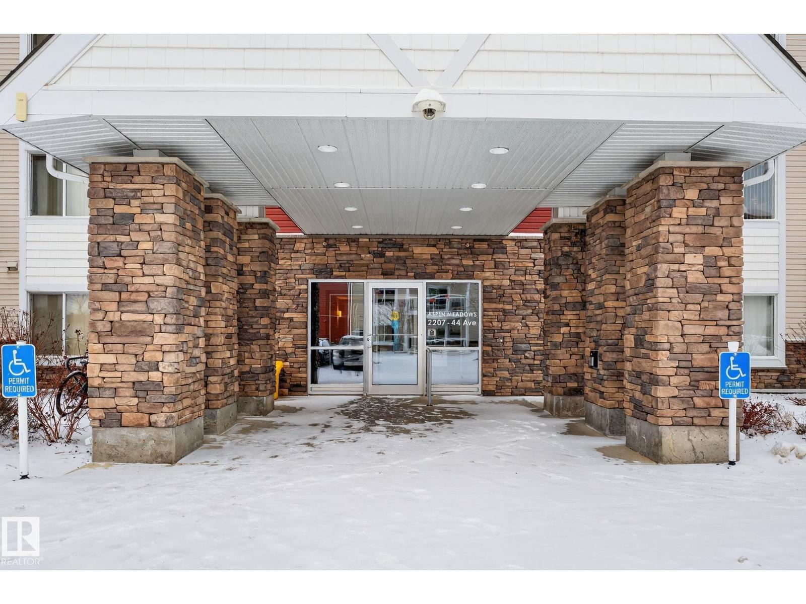 #104 2207 44 AV NW NW