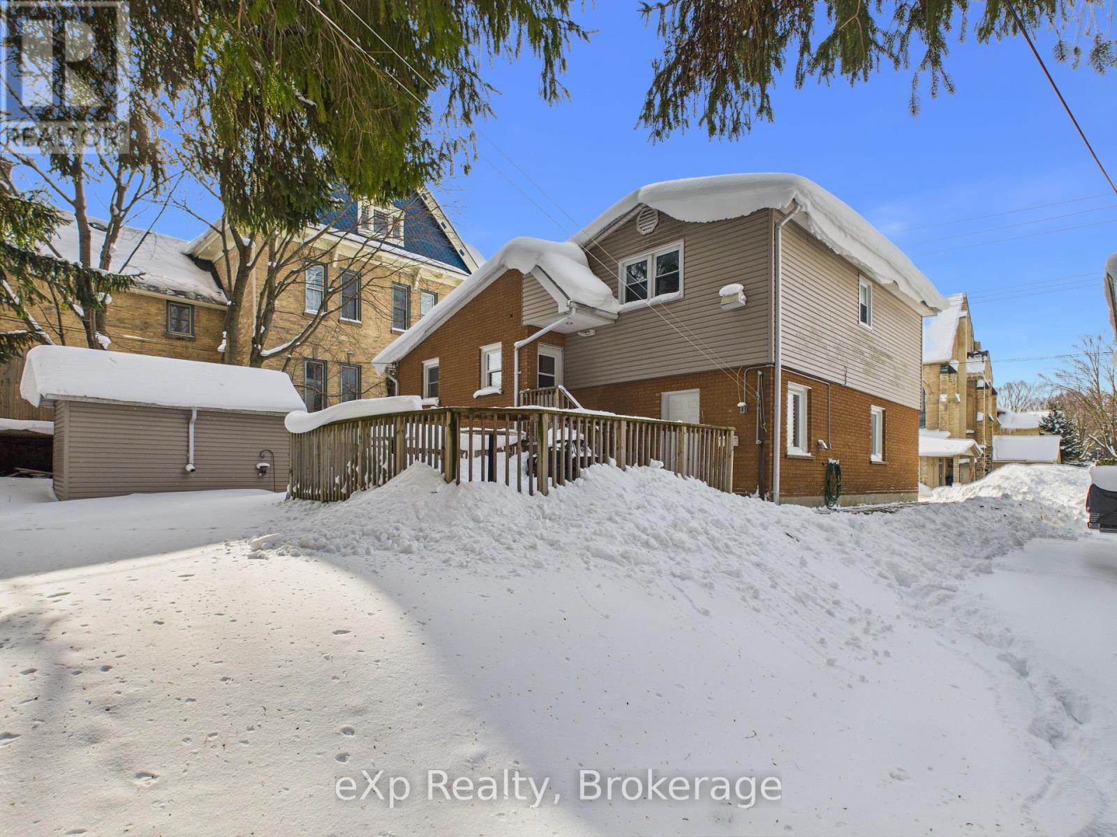 120 COLBORNE STREET S