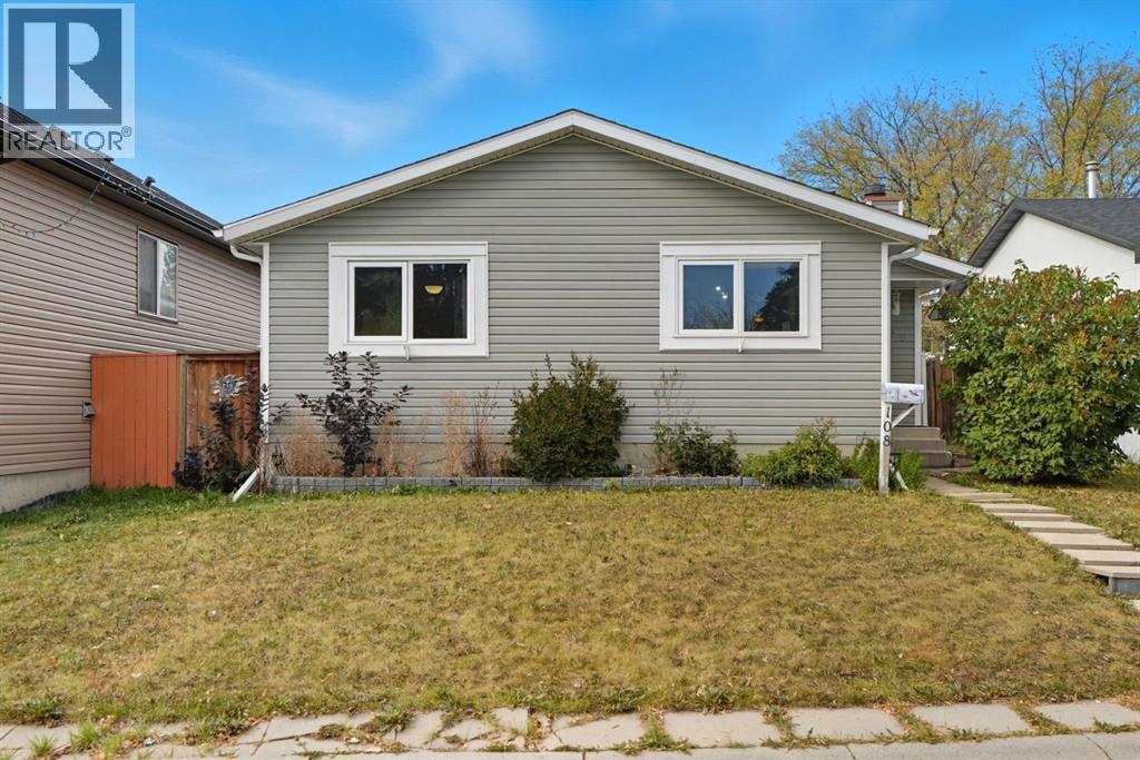 108 Falchurch Crescent NE