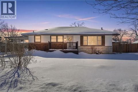 99 FORKS Road Welland ON L3B5K4