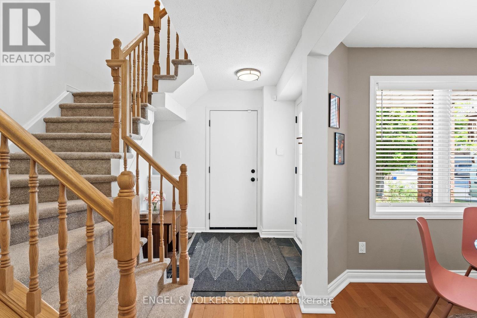 68 THORNBURY CRESCENT