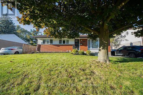 11 HILLCREST AVENUE Brantford ON N3T2C8