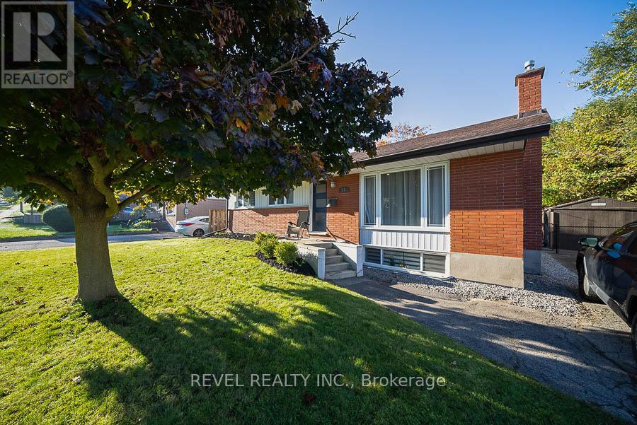 11 HILLCREST AVENUE